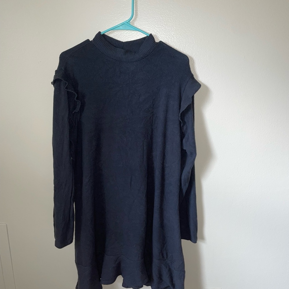 LC Lauren Conrad Charcoal Knit Sweater